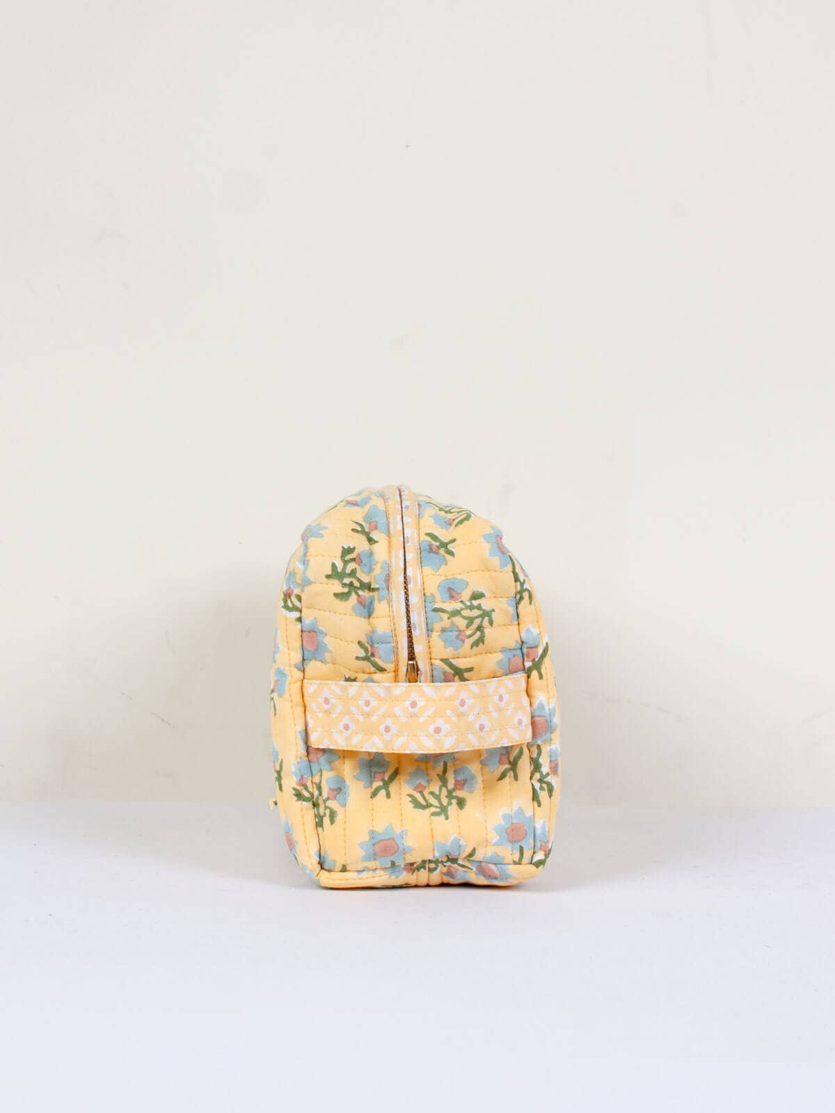 Medium Posie Washbag, Buttermilk