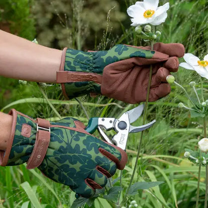 Gardening Glove Oak Leaf - Moss Love The Glove