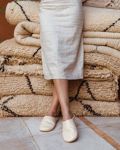 Moroccan Babouche Slippers, Chalk