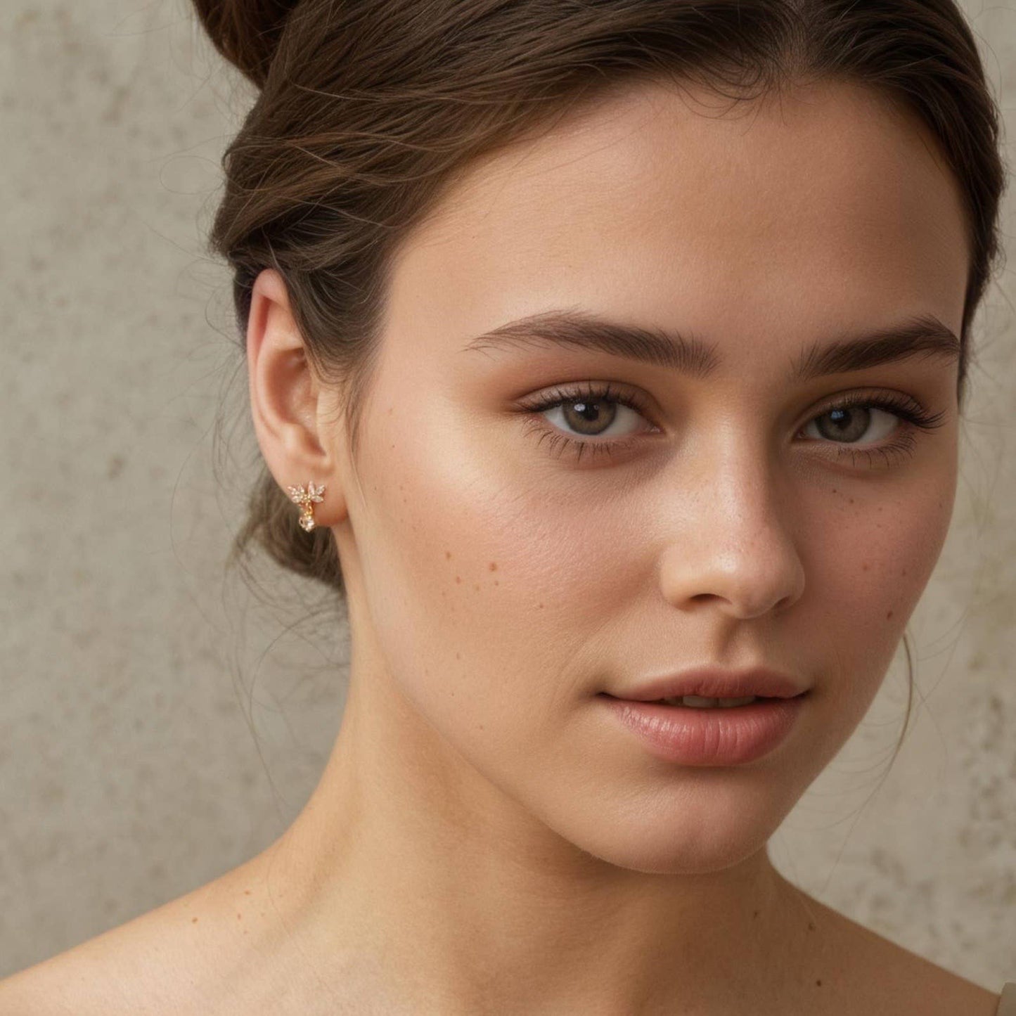 Oak Leaf Zirconia Jewells Japanese Stud Earrings