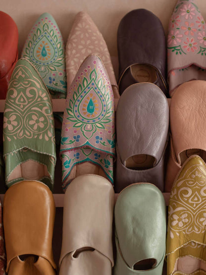 Moroccan Babouche Slippers, Chalk