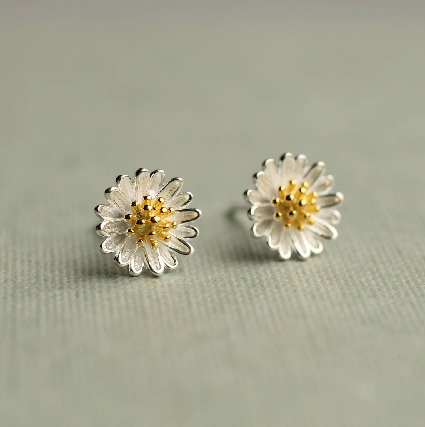 Daisy Sterling Silver Stud Earrings