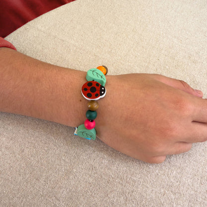 Minibeast Bracelet Wooden Bead Jewellery Making Friendship Bracelet Kit Childrens