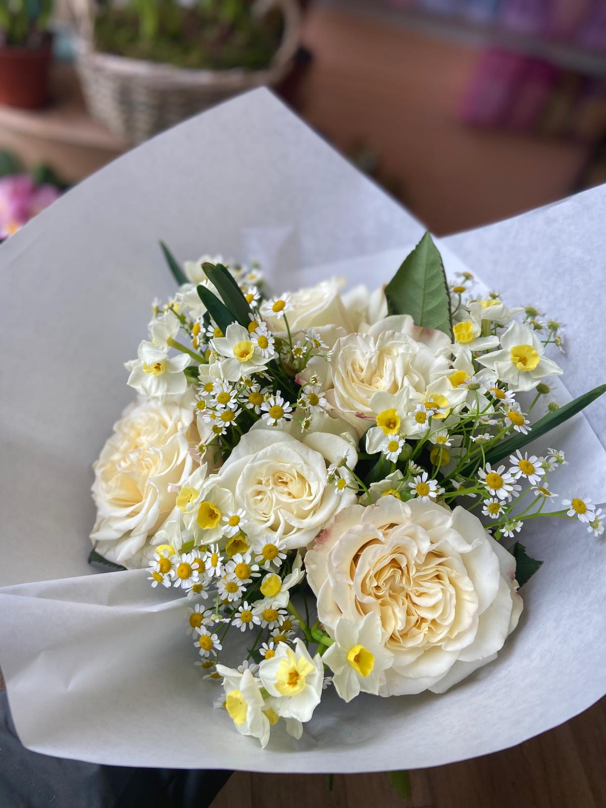 Spring Florist Choice Bouquet - Greens, Creams & Neutrals