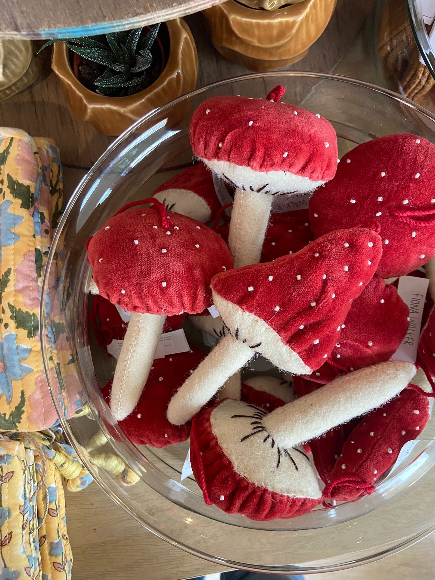 Mixed Red Velvet Mushroom Decs