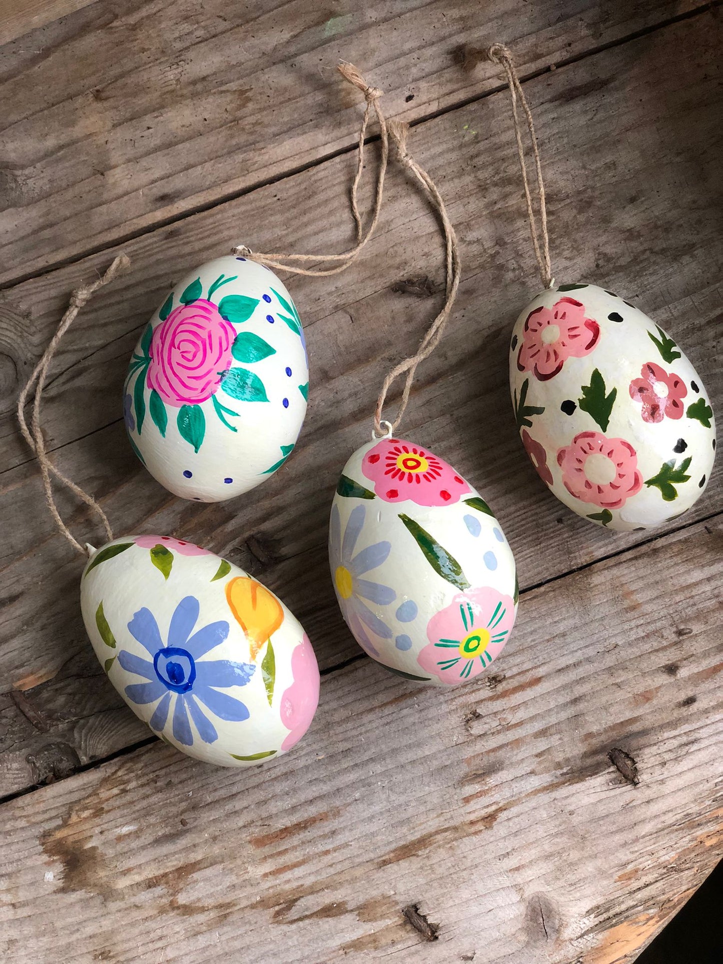 White Kashmiri Hand Painted Easter Egg Decoration