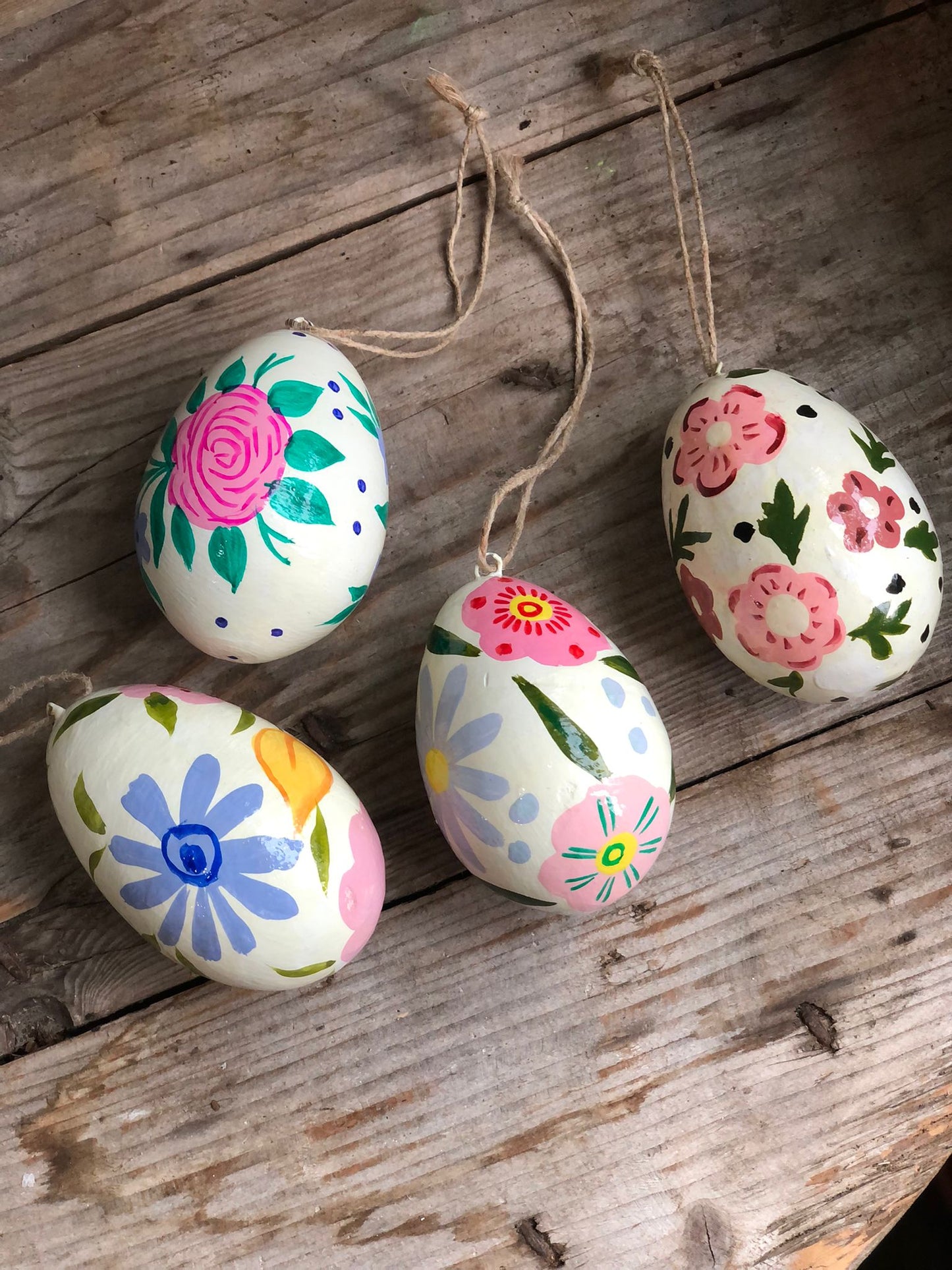 White Kashmiri Hand Painted Easter Egg Decoration