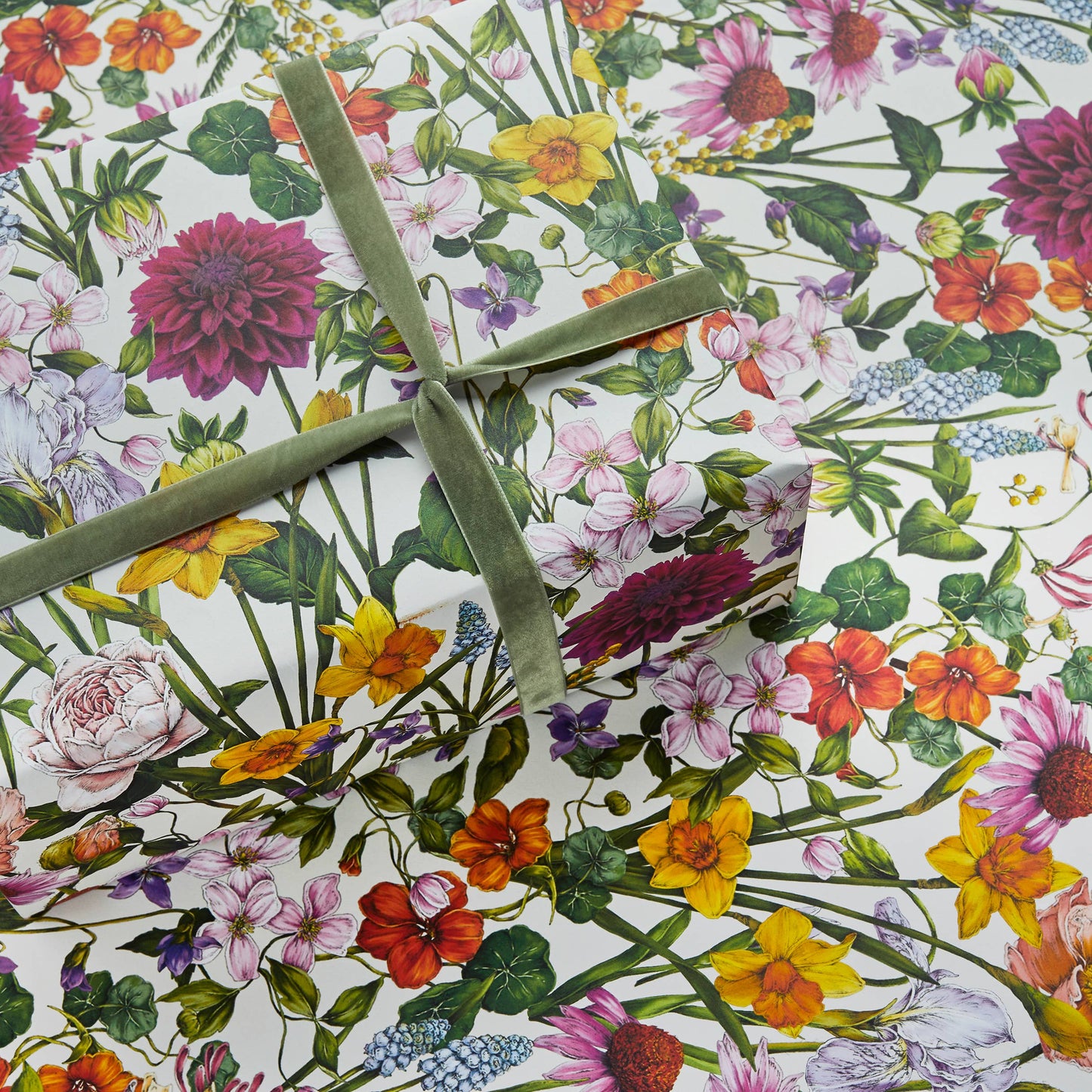 Bountiful Blooms Floral Gift Wrap / Botanical Wrapping Paper Sheets