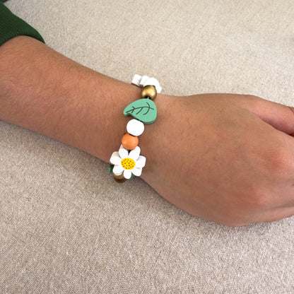 Daisy Bracelet Wooden Bead Jewellery Making Friendship Bracelet Kit Childrens